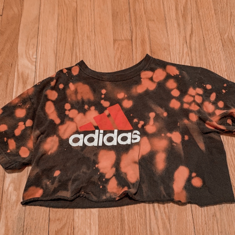 cropped bleach stained adidas tee